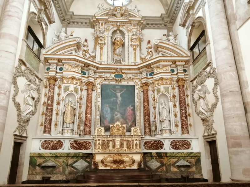 grand_retable_et_maitre_autel_chapelle_college_royal